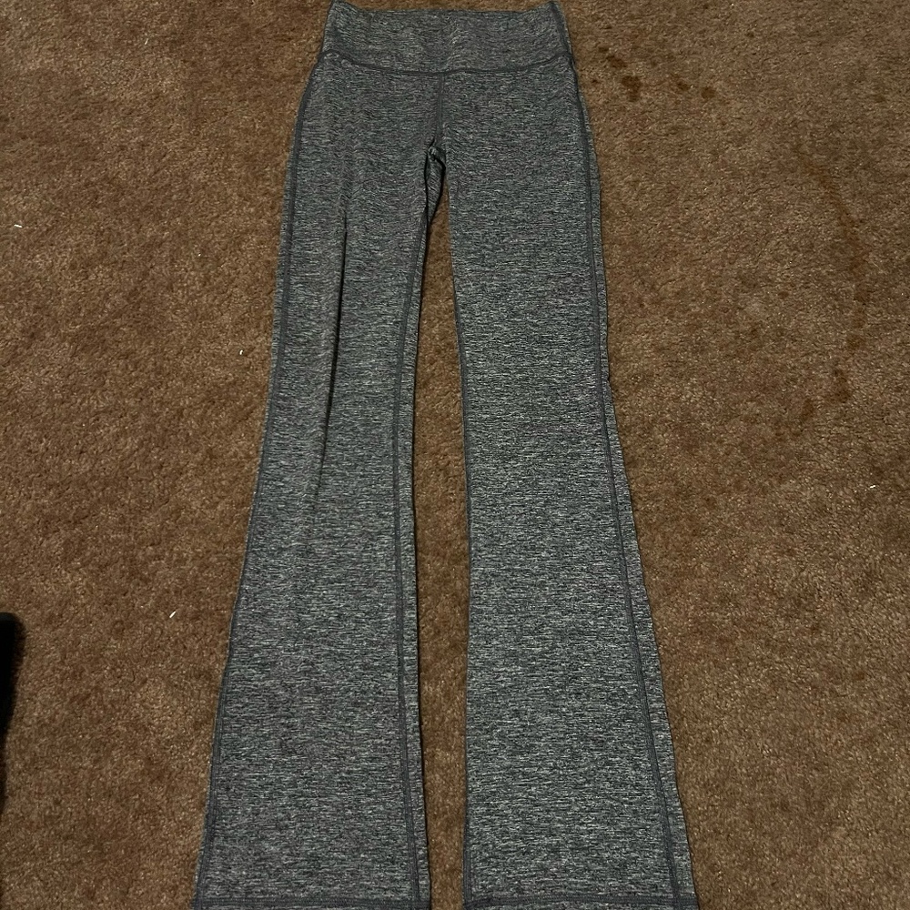 Grey aerie flare leggings, XS
